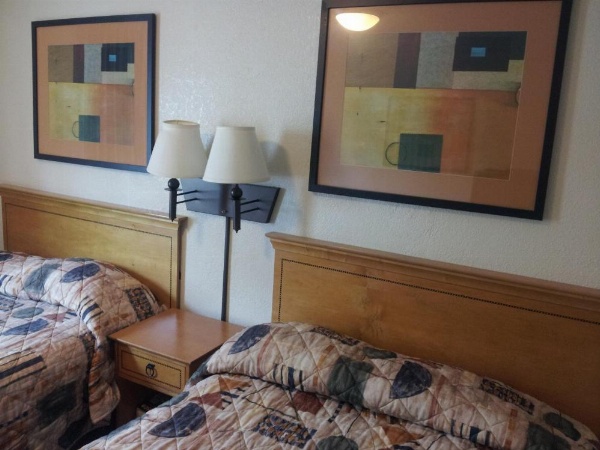 Economy Inn image 21