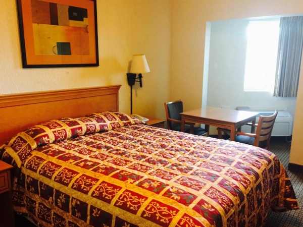 Economy Inn image 5