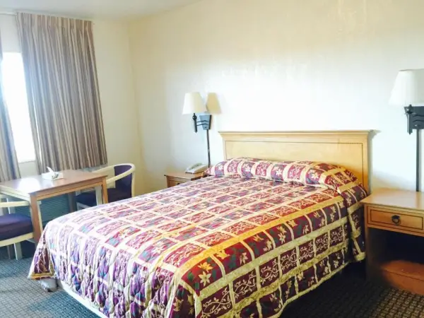 Economy Inn 7